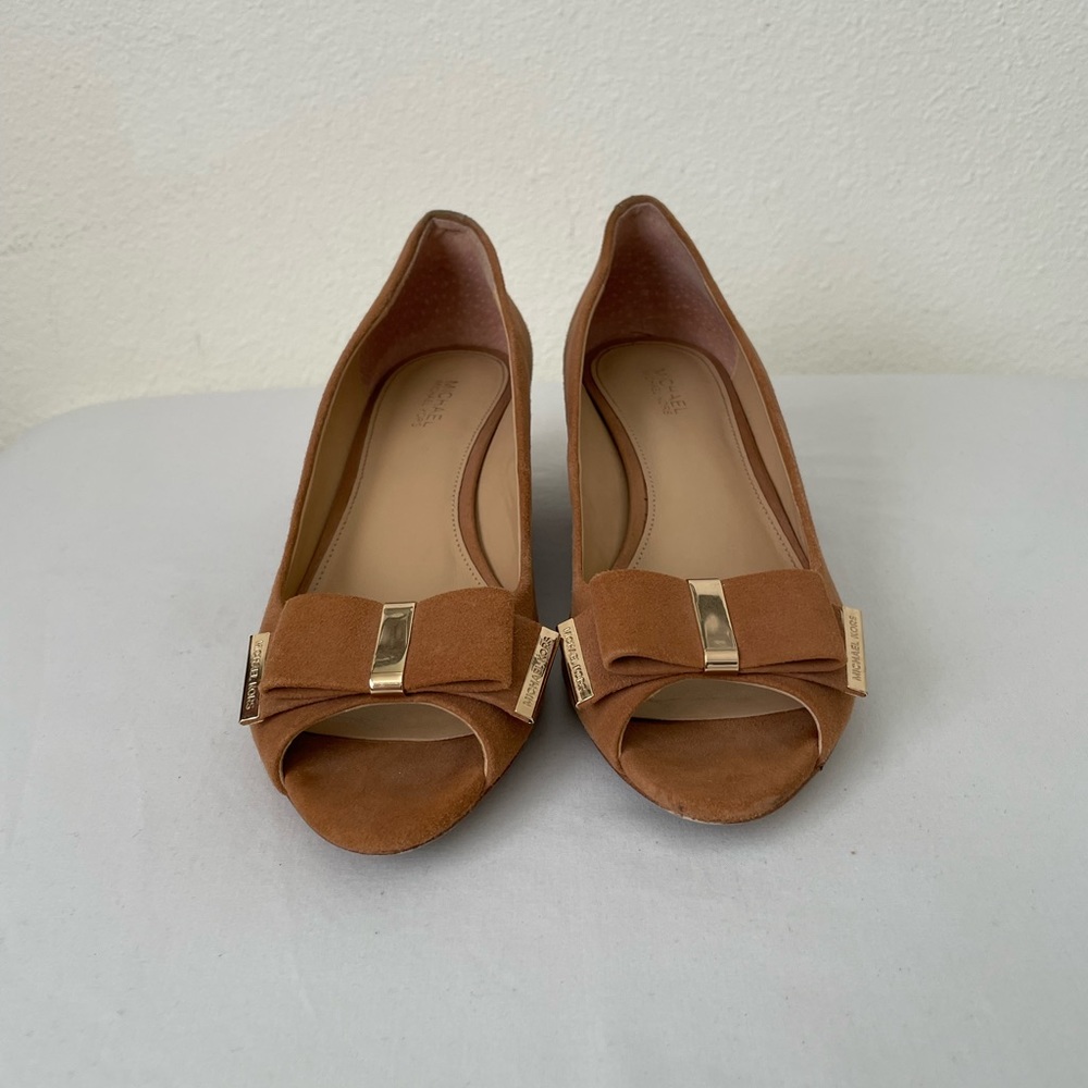 MICHEAL Micheal Kors wedges beige size 6.5M